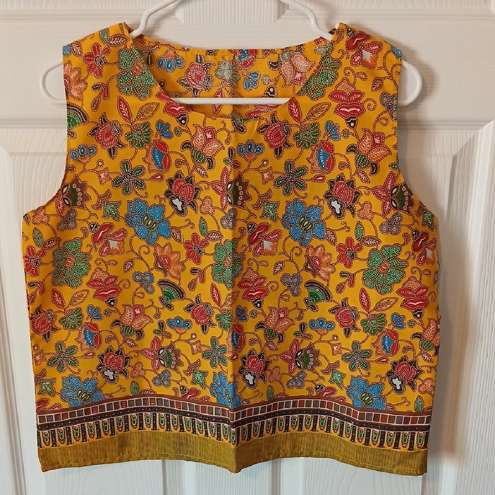 Womwns Floral Yellow Sleeveless Top.